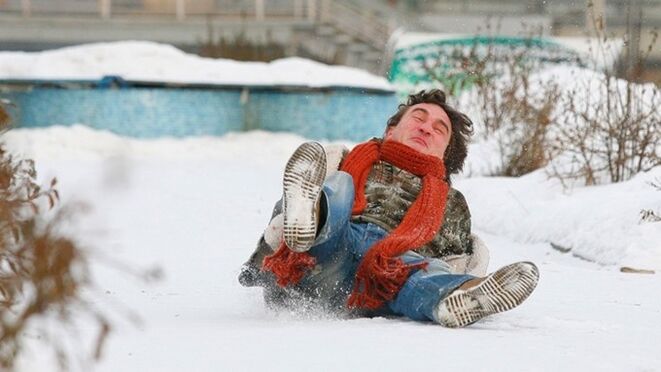 falling as a cause of spinal osteochondrosis